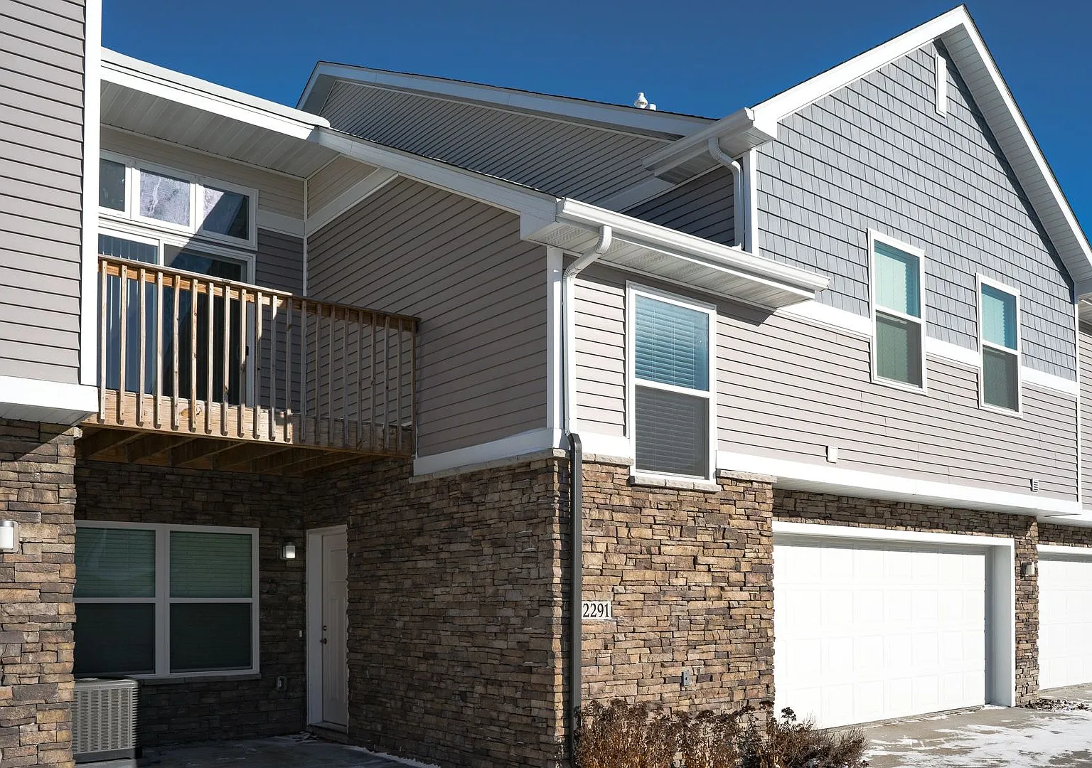 Ironwood Glen Townhomes — Photo 2