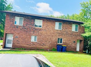 10005 Isabelle Dr, Saint Ann, MO 63074