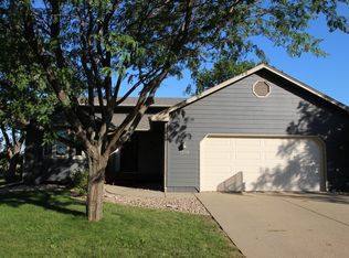1304 S Snyder Cir, Sioux Falls, SD 57106