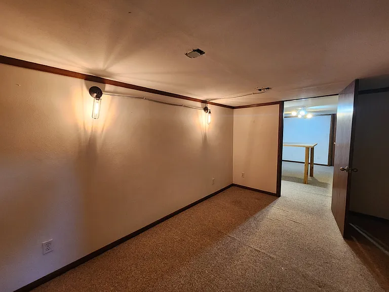 1736 E Amelia St — Photo 9