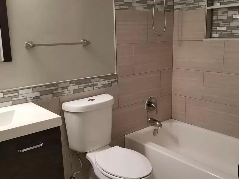 223 Villa Knoll Ct — Photo 4