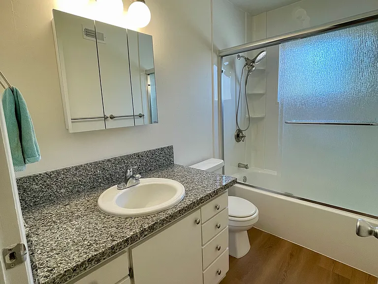 9856 Continental Dr — Photo 7