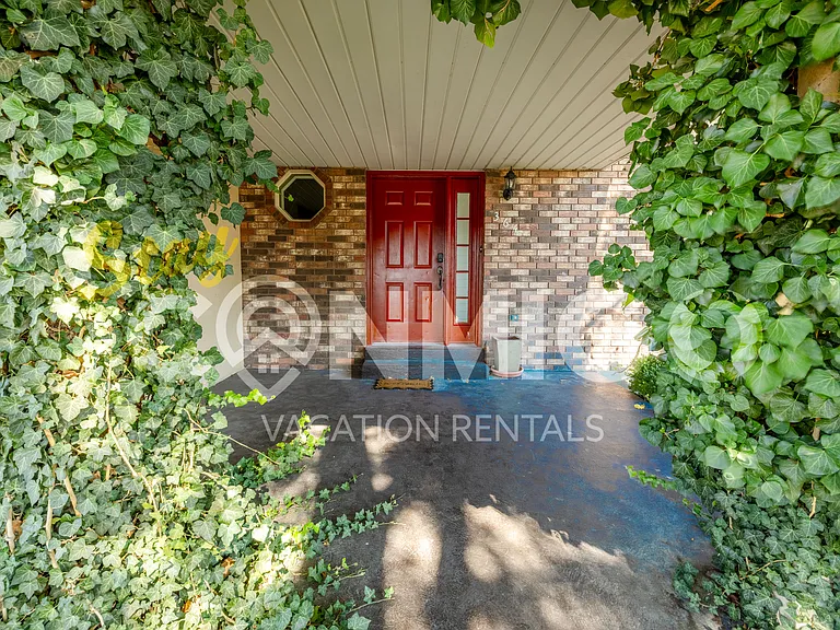 364 N 800 E — Photo 51