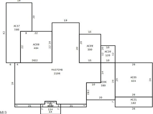 523 W Glendale St, Siler City, NC 27344
