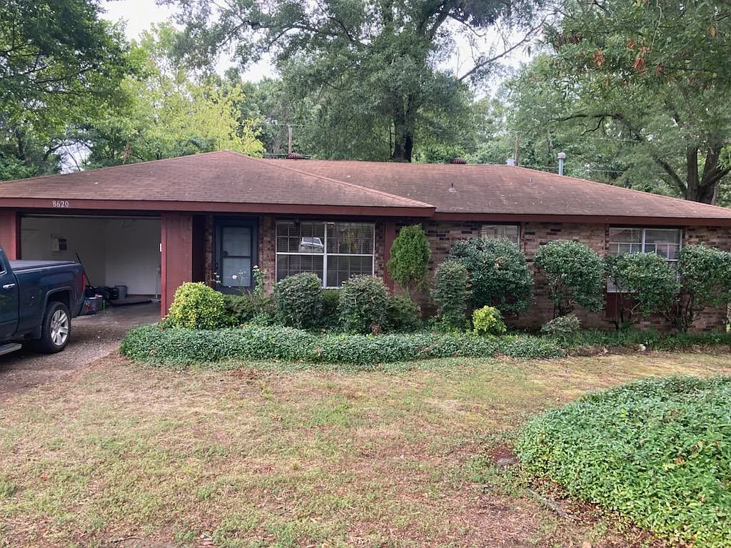 8620 Northgate Dr — Photo 1