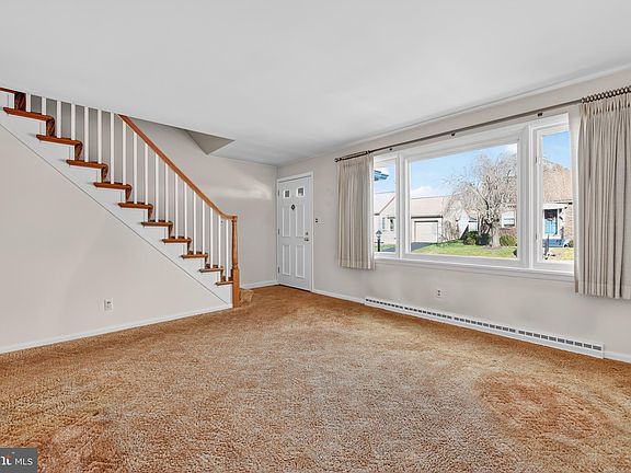 3rd image of 228 E Gaul St