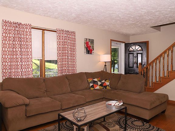 5th image of 1120 N Lakeview Dr