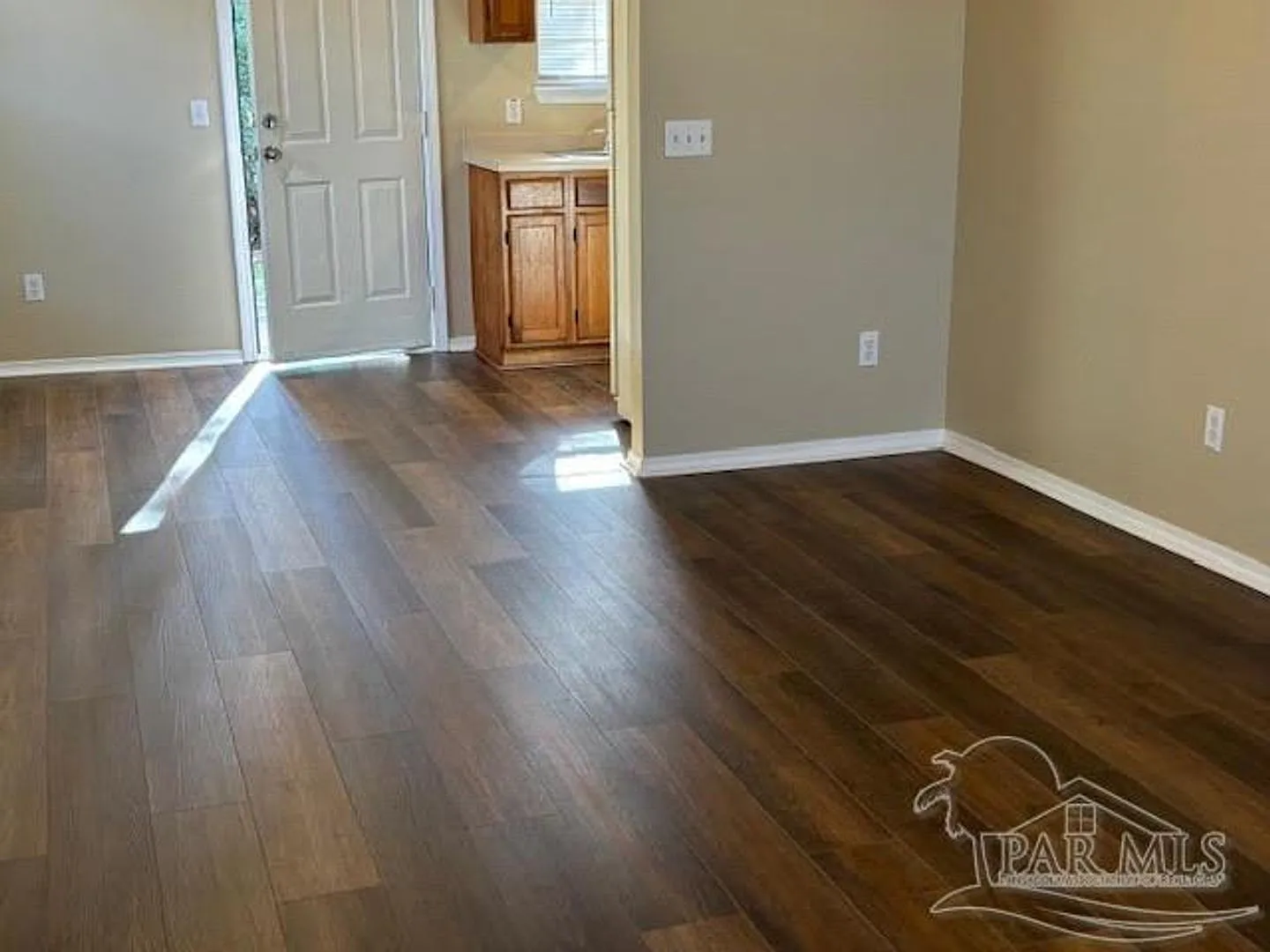 Charming Three Bedroom Two Bath Patio Home in Bay Pine Villas — Photo 3