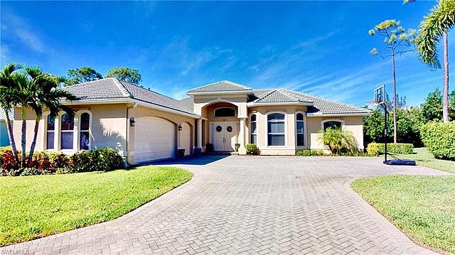 1st image of 10067 Hidden Pines Ln