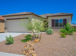 878 N Astronomer Ln, Green Valley, AZ 85614