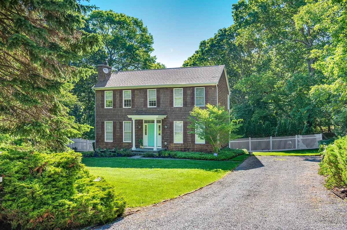 Building Photo - White Oak Ln
