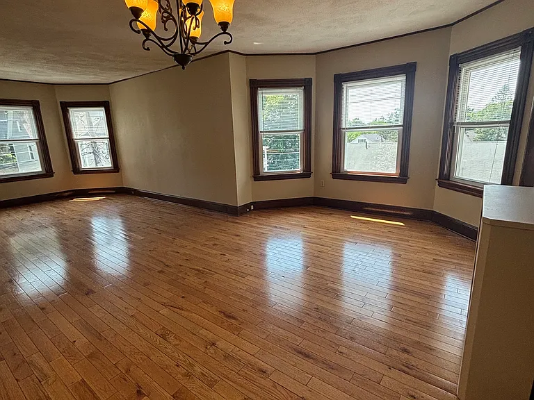 10 Davis St #2 — Photo 3