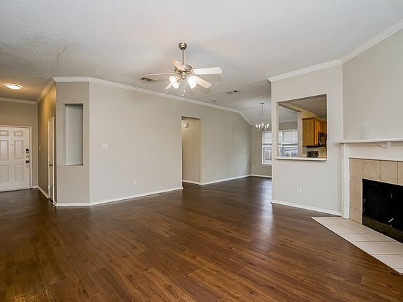 4th image of 825 Mesa Vista Dr