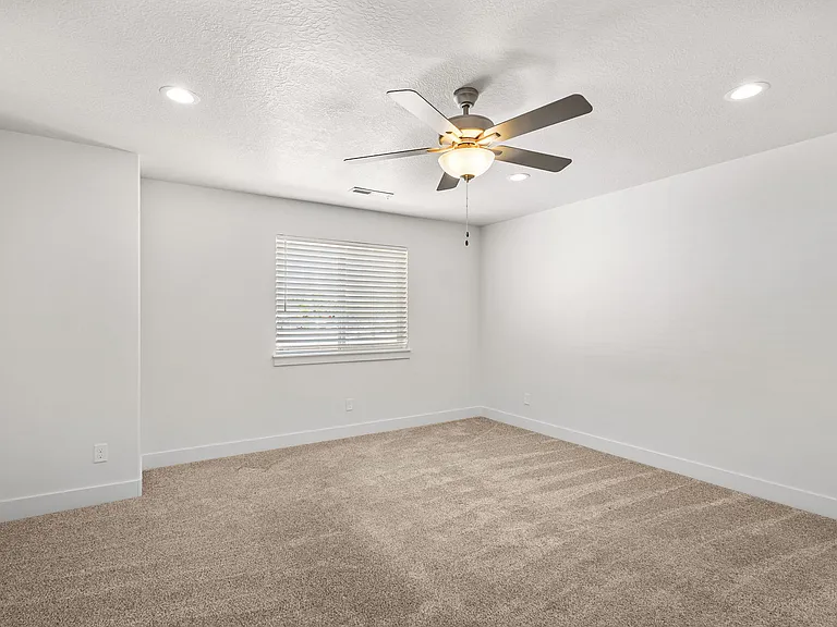 917 N 100 W — Photo 20