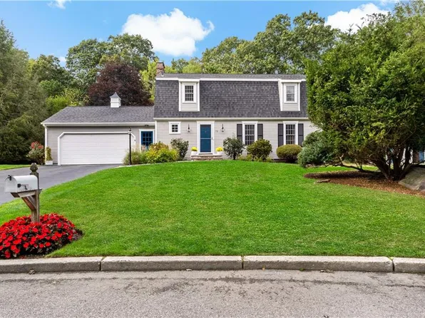 72 Tomahawk Cir N, Saunderstown, RI 02874