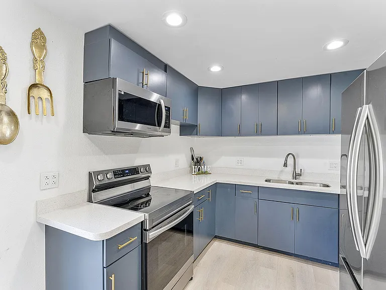 2629 SW 6th Ct — Photo 13
