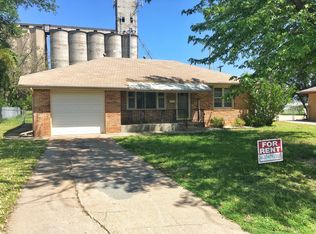 64 Faircrest Dr, Hutchinson, KS 67502