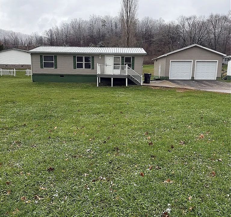 1st image of 406 Harbour Ln