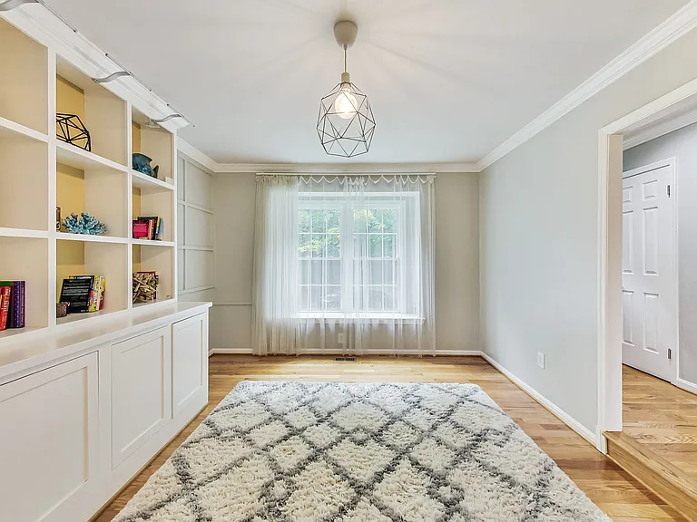 9802 Campbell Dr — Photo 7