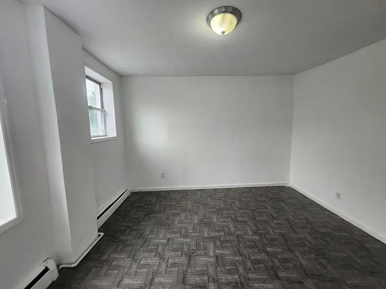 100 S Essex Ave #1E — Photo 7