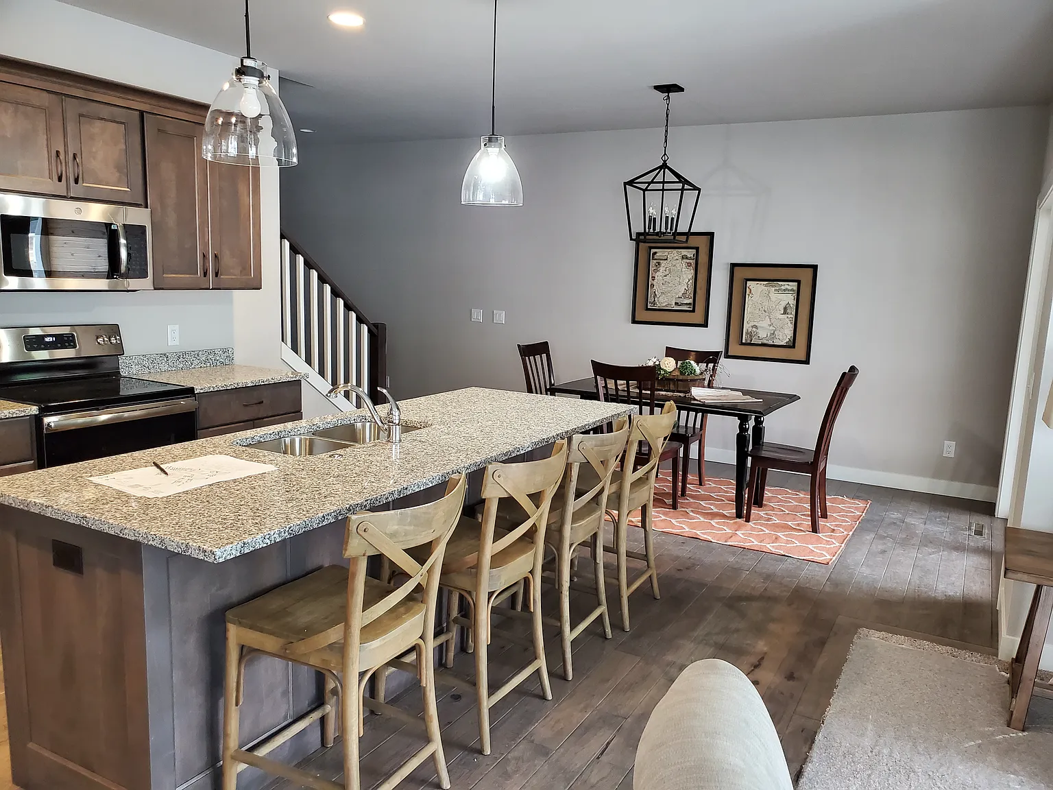 3 bed, 2.5 bath, 1767 sqft, $2,500 — Photo 4