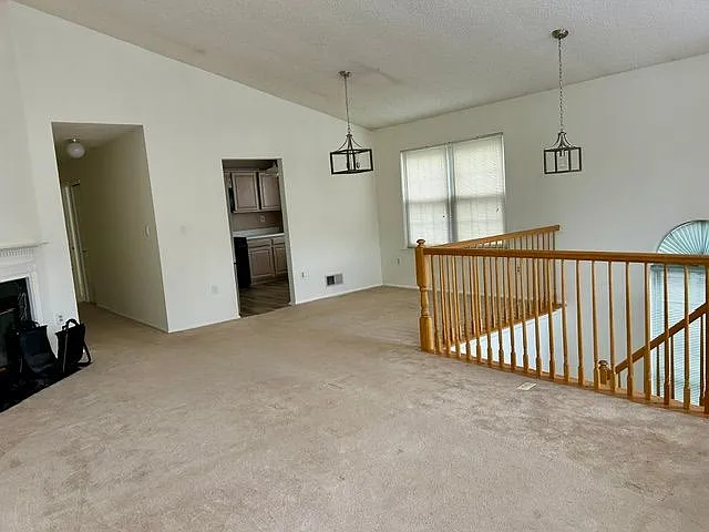 63 Gregory Ln — Photo 3