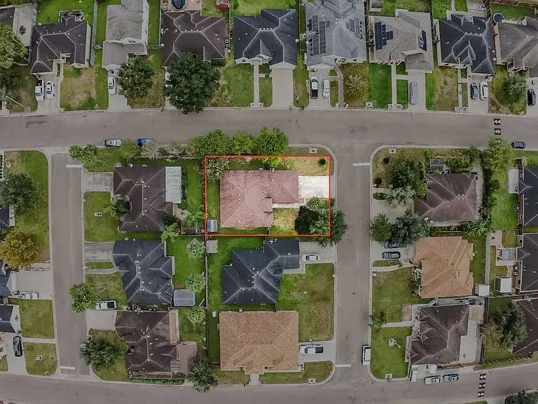 610 Violet Ln — Photo 20