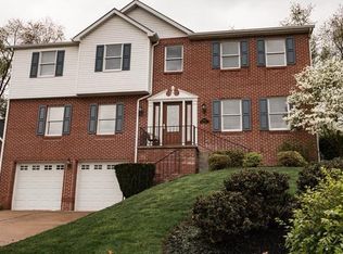 1013 Maple Ct, Lower Burrell, PA 15068