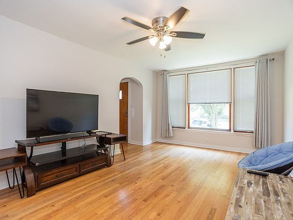 2nd image of 5110 N Nagle Ave