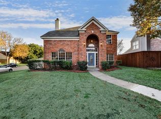 881 Chaparral Dr, Grand Prairie, TX 75052