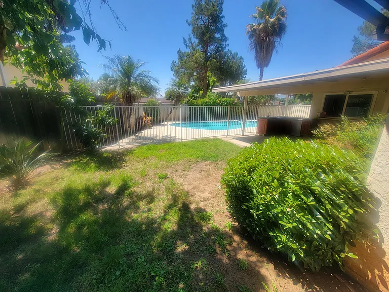 908 Cimarron Dr — Photo 13