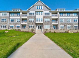 260 N Scott Blvd UNIT 102, Iowa City, IA 52245