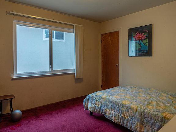 4th image of 48 Belhaven Ave
