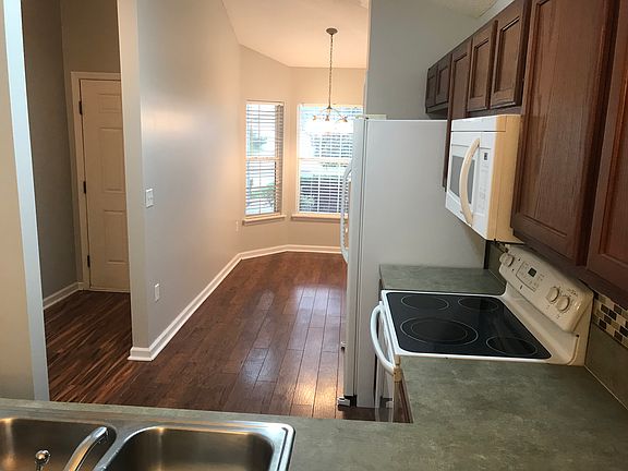 Kitchen/Breakfast Nook