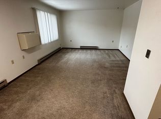 520 Friendship Cir, Milbank, SD 57252