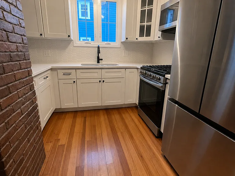 21 Nisbet St #1 — Photo 5