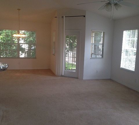 5th image of 3693 Oakdale 205 Cir
