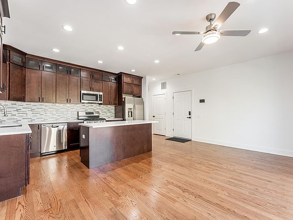 5th image of 3329 N Avers Ave Unit 2