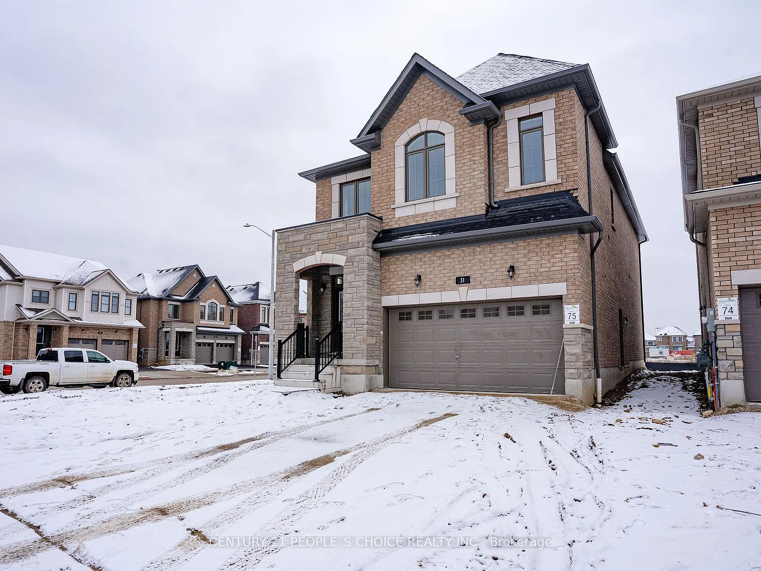 4 bed, $3,200 — Photo 2