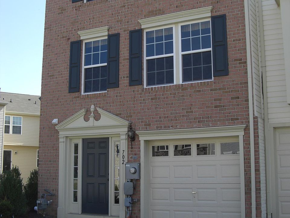 702 Blossom Dr, Hanover, PA 17331 Zillow