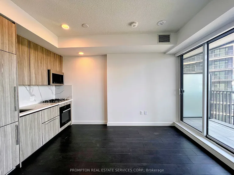 18 Esther Shiner Blvd #1506 — Photo 5