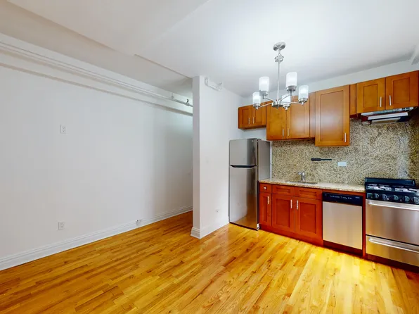 245 West 51st Street image 4 of 13