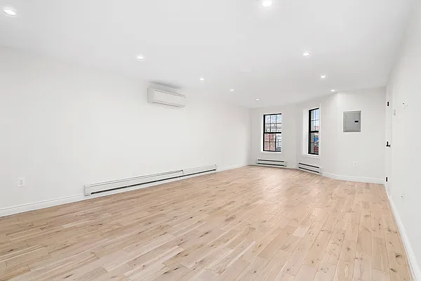 Rented by Compass | media 2