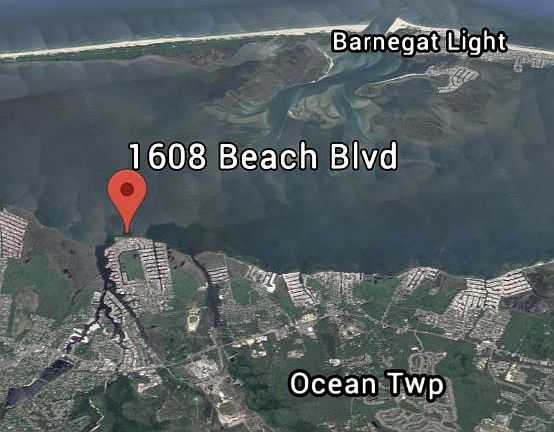 3rd image of 1608 Beach Blvd