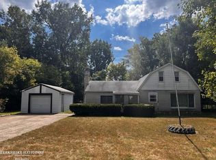394 E South Blvd, Troy, MI