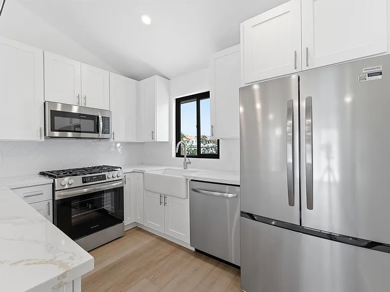 1518 Marcelina Ave #2 — Photo 2