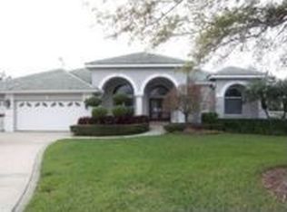1239 Darlington Oak Cir NE, St Petersburg, FL 33703
