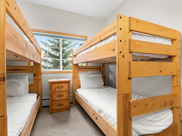 Twin Bunk Bedroom 3