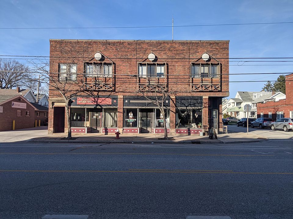 1st image of 1688 Wyandotte Ave #11