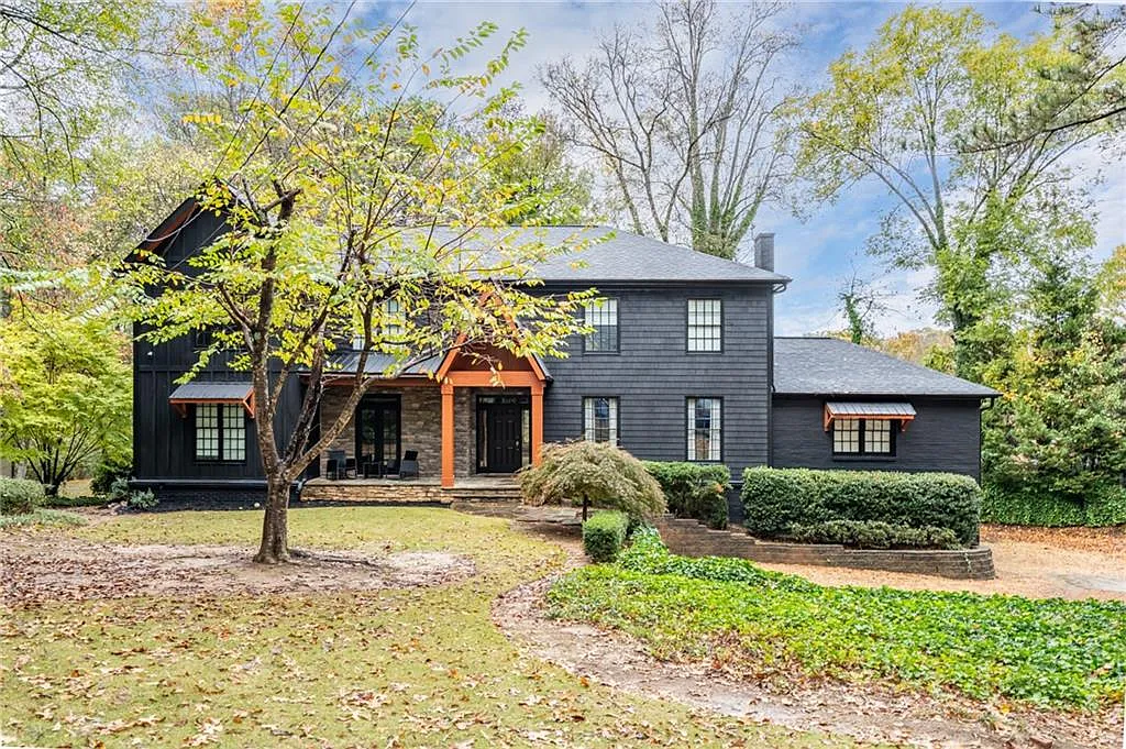 6 bed, 5.0 bath, 4729 sqft, $21,499 — Photo 1